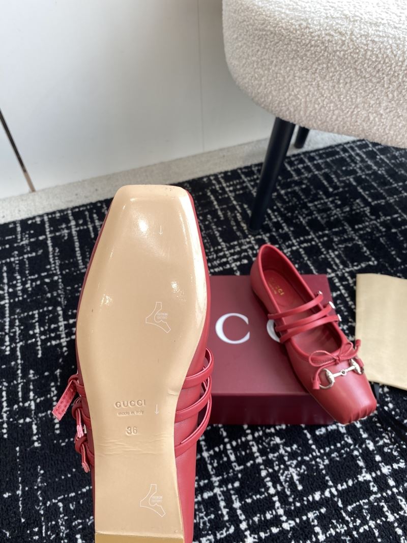 Gucci Flat Shoes